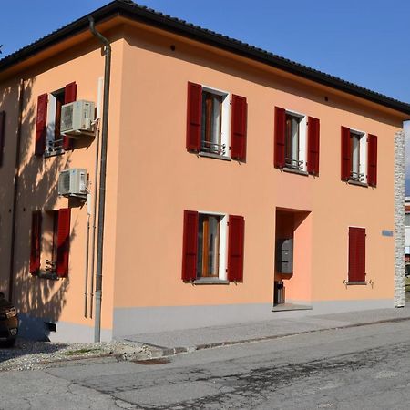 Casa Yoghi Hotel Cadenazzo Exterior foto
